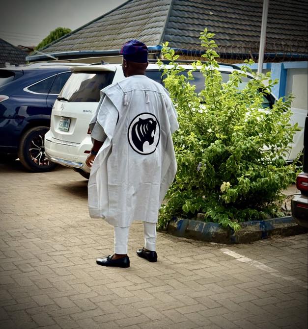 Image gallery marquee